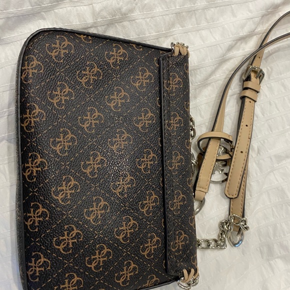 Guess Bag - Picture 5 of 5